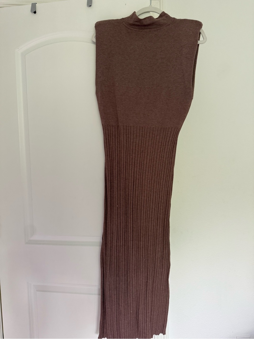 Le Lis Mauve-Brown Ribbed Maxi Skirt
